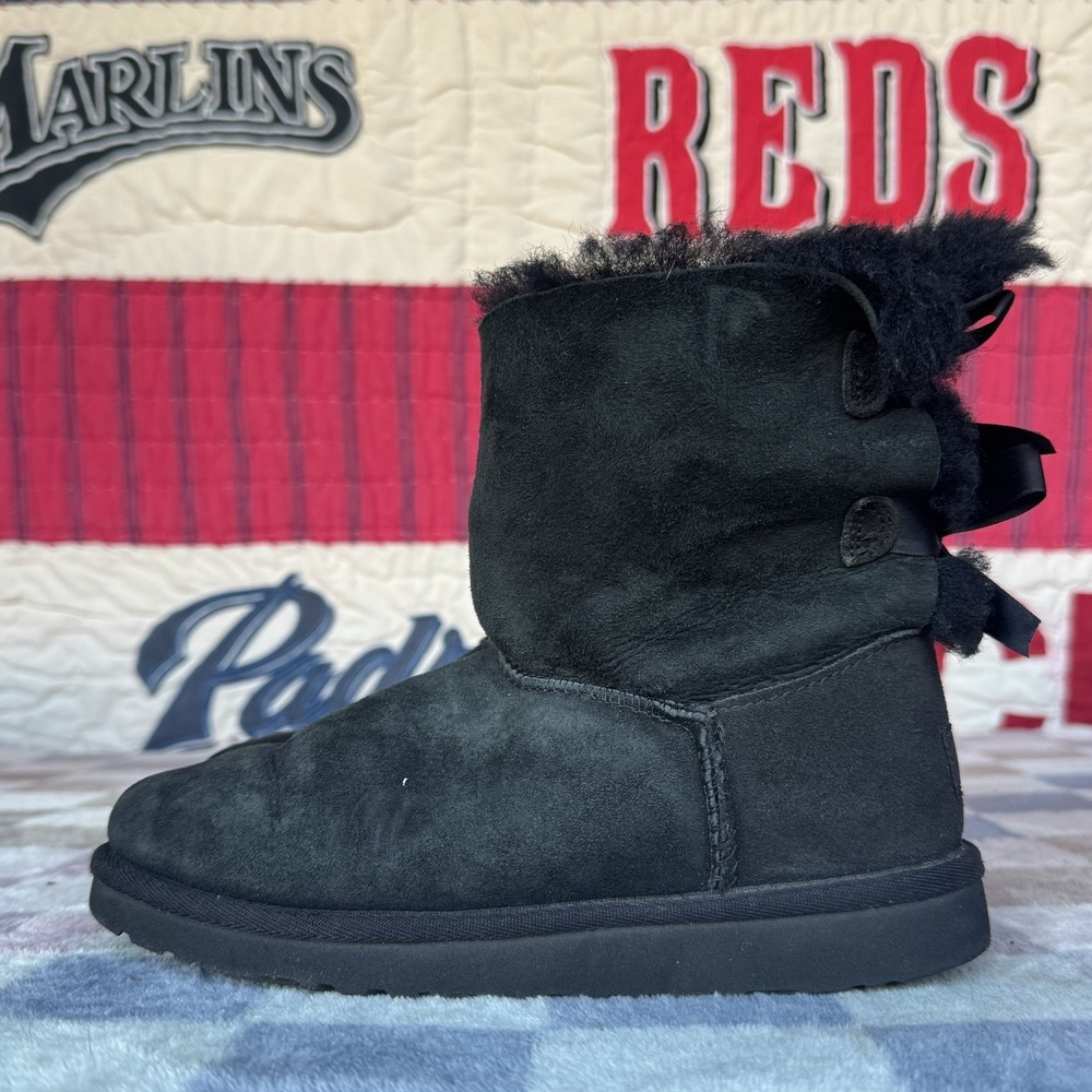 Size 3 - UGG Australia Ugg 3280K Bailey Bow Girls Black Suede Sheepskin Boot